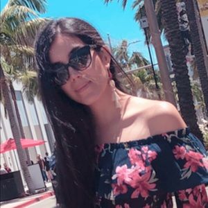 Meet your Posher, Sadaf